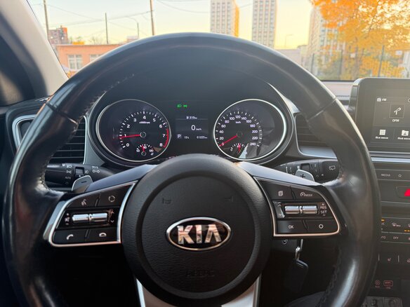 2019 Kia Ceed III, белый - вид 5