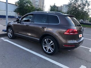 2010 Volkswagen Touareg II, коричневый, 1999999 рублей, вид 3
