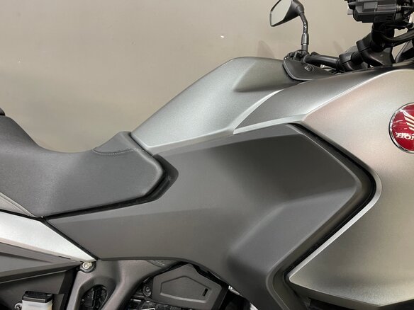 2022 Honda NT1100, серый, 1330000 рублей - вид 16