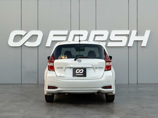2016 Nissan Note e-Power II Рестайлинг, белый, 1245000 рублей, вид 4