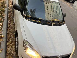 2013 Skoda Fabia II Рестайлинг, белый, 730000 рублей, вид 1