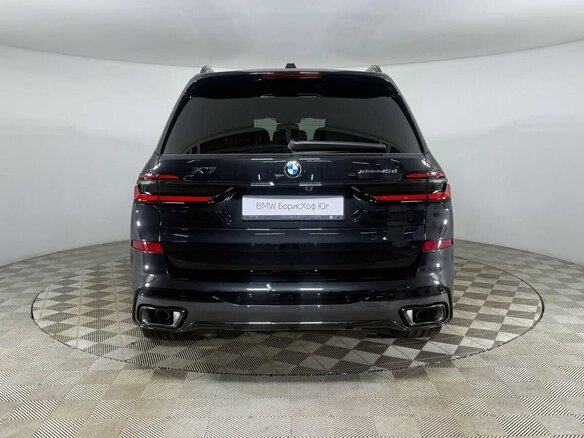 2026 BMW X7 40d I (G07) Рестайлинг, чёрный, 18300000 рублей - вид 4