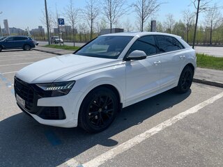 2019 Audi Q8 55 TFSI I (4M), белый, 6500000 рублей, вид 2