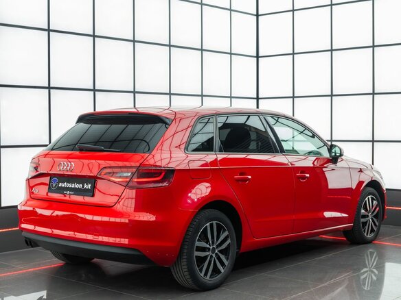 2013 Audi A3 III (8V), красный - вид 3