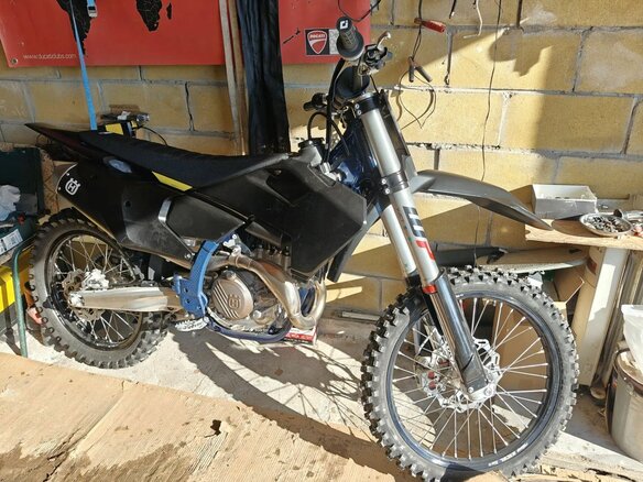 2024 Husqvarna FC 450, белый, 990000 рублей - вид 5