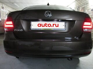 2016 Volkswagen Polo V Рестайлинг, коричневый, 900000 рублей, вид 4
