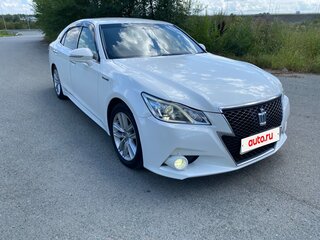 2013 Toyota Crown XIV (S210), белый, 2400000 рублей, вид 2