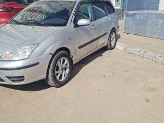 2004 Ford Focus I Рестайлинг, серебристый, 350000 рублей, вид 3