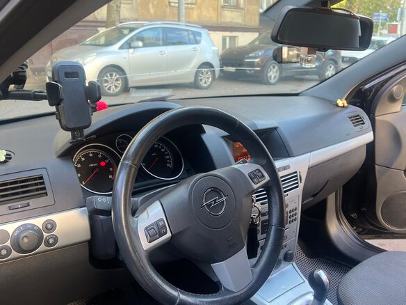 2010 Opel Astra GTC H Рестайлинг, чёрный, 380000 рублей - вид 10