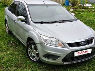 2010 Ford Focus II Рестайлинг, серебристый, 500000 рублей, вид 2