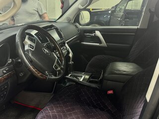 2015 Toyota Land Cruiser 200 Series Рестайлинг 1, чёрный, 4500000 рублей, вид 5