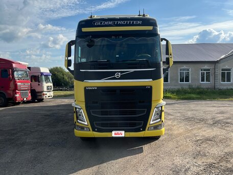 2018 Volvo FH, жёлтый, 7800000 рублей, вид 1