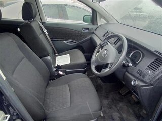 2011 Toyota ISis I Рестайлинг, синий, 1100000 рублей, вид 5