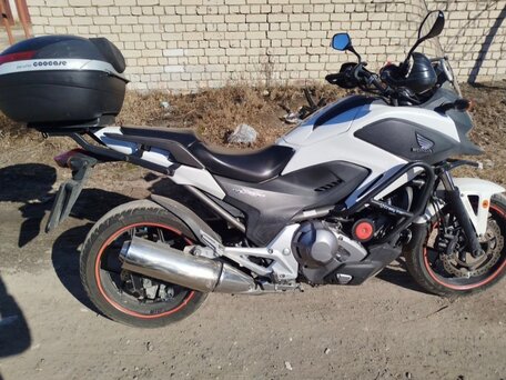 2013 Honda NC 700X, белый, 600000 рублей, вид 1