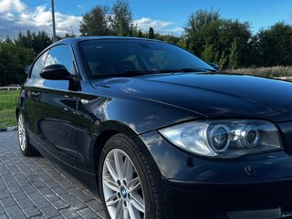 2008 BMW 1 серии 120i I (E81/E82/E87/E88) Рестайлинг, чёрный, 930000 рублей, вид 2
