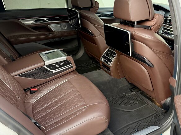 2021 BMW 7 серии Long 740Li xDrive VI (G11/G12) Рестайлинг, белый, 8900000 рублей - вид 20