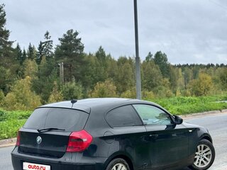 2010 BMW 1 серии 116i I (E81/E82/E87/E88) Рестайлинг, чёрный, 620000 рублей, вид 3