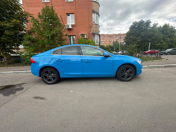 2015 Volvo S60 II Рестайлинг, синий, 1650000 рублей - вид 3