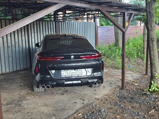 2020 BMW X6 M III (F96), чёрный, 8250000 рублей, вид 3