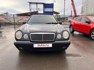 1999 Mercedes-Benz E-Класс 320 II (W210, S210), синий, 750000 рублей, вид 1