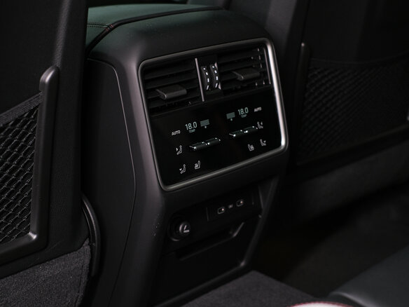 2026 Porsche Cayenne GTS III Рестайлинг, серый, 25900000 рублей - вид 31