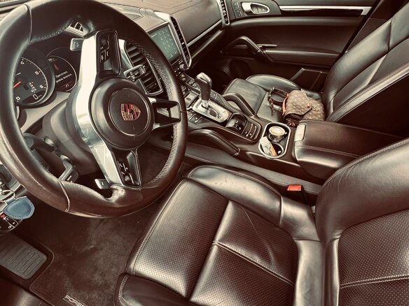 2017 Porsche Cayenne Diesel II Рестайлинг (958), чёрный, 4500000 рублей - вид 7