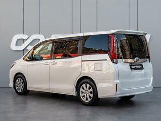 2015 Toyota Noah III (R80), белый, 1745000 рублей, вид 2