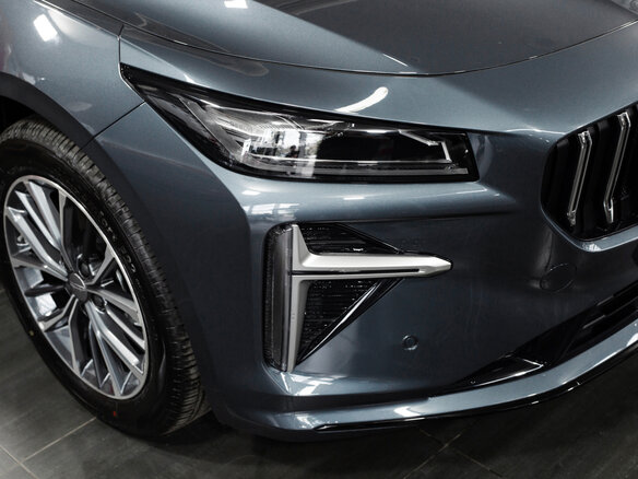 2026 Geely Preface I, серый, 3329990 рублей - вид 3