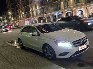 2013 Mercedes-Benz A-Класс 180 III (W176), белый, 1199999 рублей, вид 1
