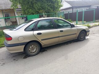 1998 Renault Laguna I, золотистый, 140000 рублей, вид 3