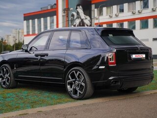 2021 Rolls-Royce Cullinan Black Badge I (Series I), чёрный, 35000000 рублей, вид 5