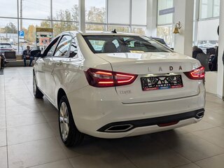 2026 Lada (ВАЗ) Vesta I Рестайлинг (NG), белый, 1815900 рублей, вид 2