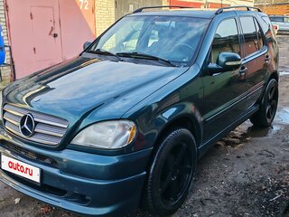 1998 Mercedes-Benz M-Класс 320 I (W163), зелёный, 750000 рублей, вид 2