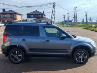 2014 Skoda Yeti I Рестайлинг, серый, 700000 рублей, вид 3