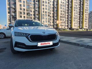 2021 Skoda Octavia IV (A8), белый, 2200000 рублей, вид 2