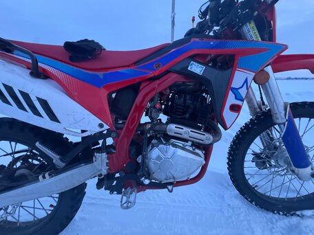 2025 Regulmoto RM250, красный, 169000 рублей, вид 3