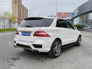 2013 Mercedes-Benz M-Класс AMG 63 AMG III (W166), белый, 2100000 рублей, вид 4
