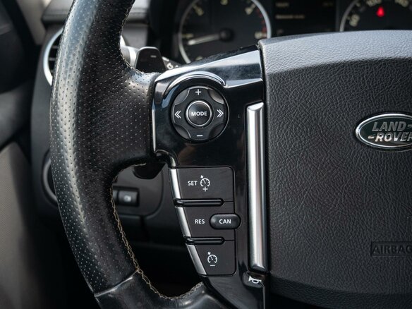2014 Land Rover Discovery IV Рестайлинг, белый - вид 18