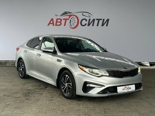 2019 Kia Optima IV Рестайлинг, серебристый, 1799000 рублей, вид 2