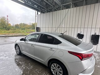 2021 Hyundai Solaris II Рестайлинг, серый, 1490000 рублей, вид 5