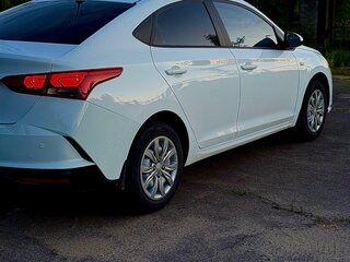 2020 Hyundai Solaris II Рестайлинг, белый, 1650000 рублей, вид 4