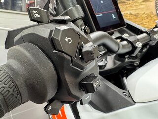 2025 KTM 1390 Super Adventure S Evo, чёрный, 2770000 рублей, вид 5
