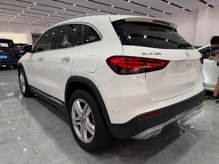 2022 Mercedes-Benz GLA 180 II (H247), белый, 2230000 рублей, вид 4