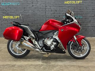 2011 Honda VFR 1200, красный, 875000 рублей, вид 3