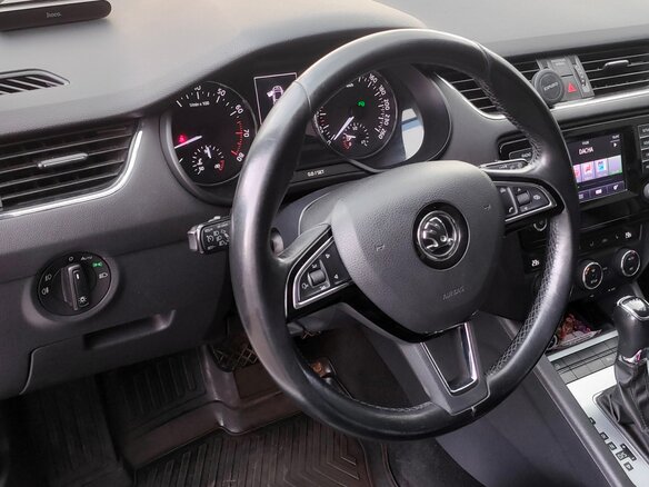 2013 Skoda Octavia III (A7), белый, 1200000 рублей - вид 7