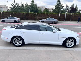 2018 Jaguar XJ Long IV (X351) Рестайлинг, белый, 3100000 рублей, вид 3