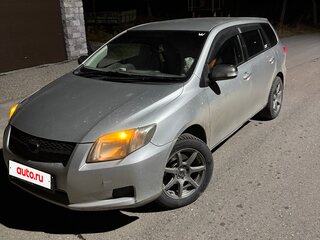 2006 Toyota Corolla Fielder X (E140, E150), серебристый, 550000 рублей, вид 1