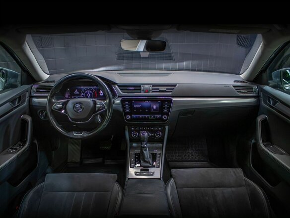 2021 Skoda Superb III Рестайлинг, серый, 1847000 рублей - вид 9