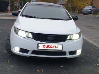 2009 Kia Cerato 4-speed II, белый, 650000 рублей, вид 2