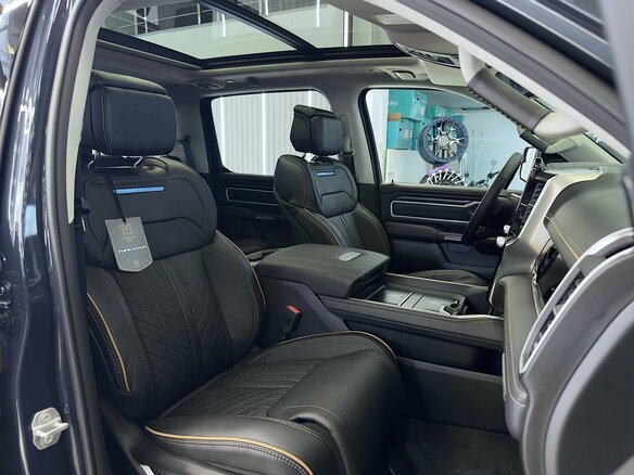 2026 Ram 1500 Crew Cab V Рестайлинг, синий, 10363129 рублей - вид 16